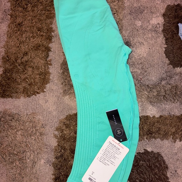 Lululemon Athletica Teal Activewear - Picture 4 of 5